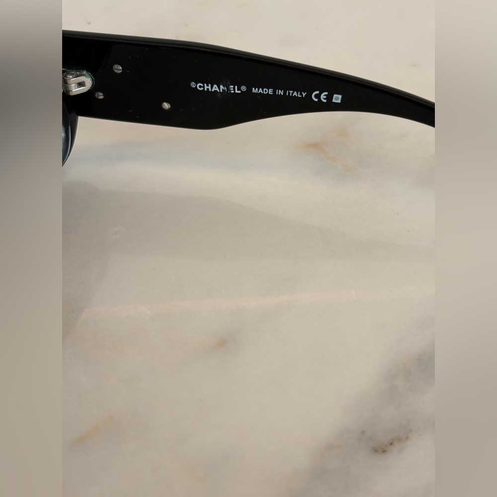 CHANEL 5113 Camellia Black Sunglasses CC Logo Floral Detail Vintage - Picture 7 of 13